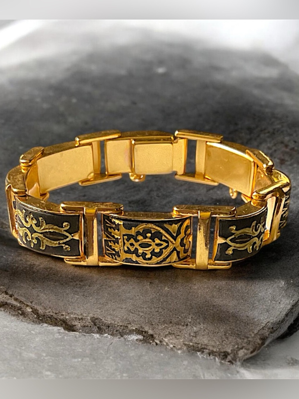 Vintage Damascene Linked Panel Bracelet Gold Tone 7.25”